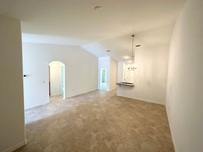 Building Photo - 14 Sleigh Bell Pl
