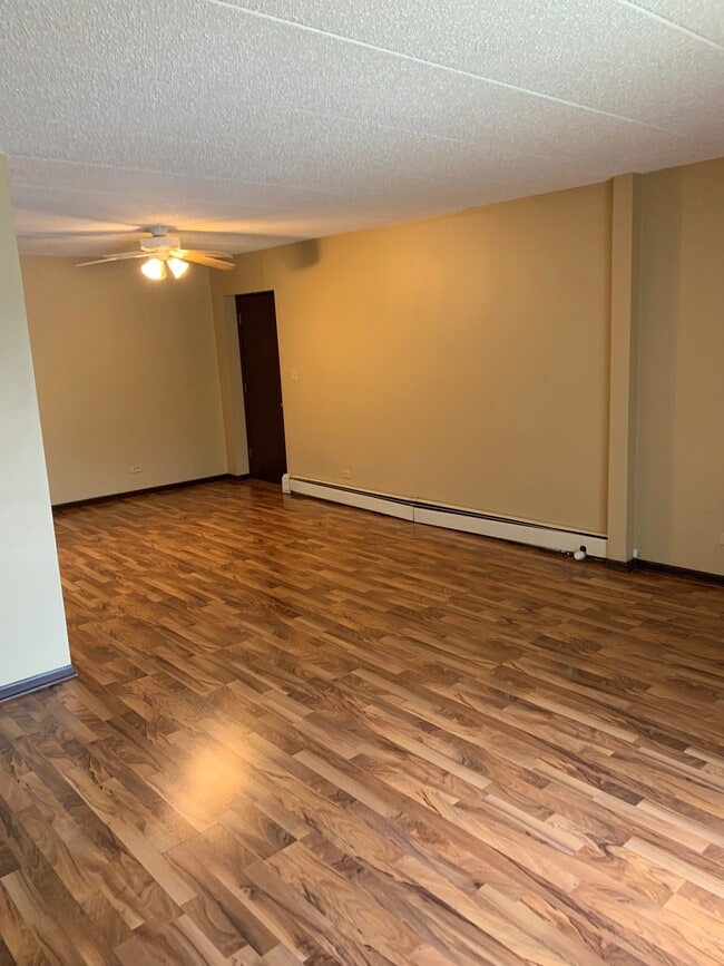 Building Photo - 1353 Crab Apple Ct