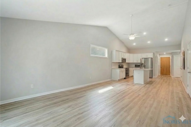 Building Photo - 2116 Sunrise Crk Dr