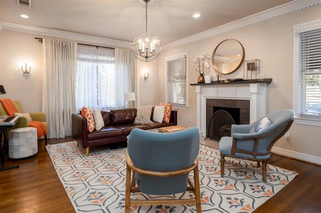 Foto del edificio - 4449 Mockingbird Ln