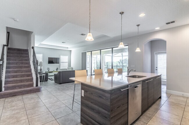 Building Photo - 154 Balmoral