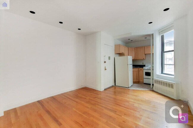 Foto del edificio - 330 E 93rd St