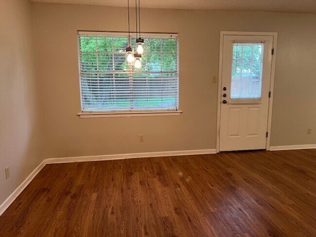 Foto del edificio - Affordable-Great Home Just For You!!!