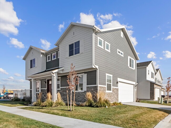Building Photo - 3231 S Burkhill Ln