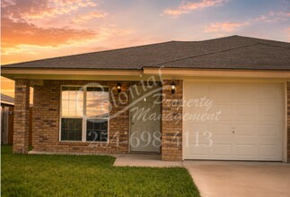Building Photo - 2704 Vernice Loop