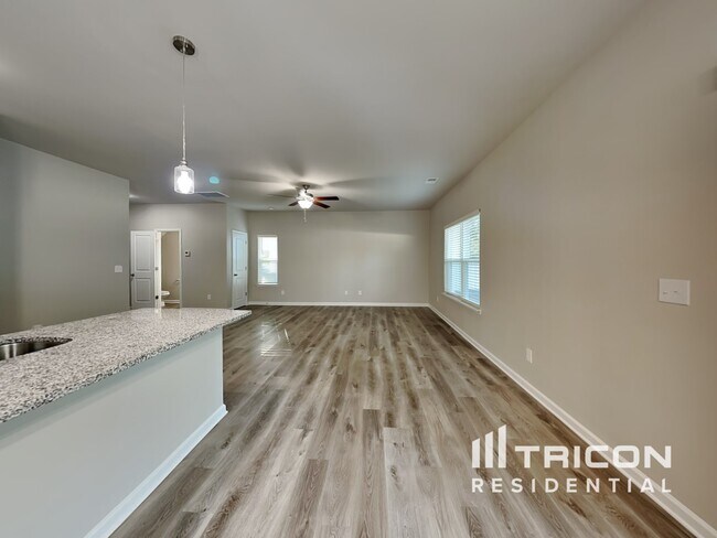 Building Photo - 220 Spring Knoll Drive Charlotte NC
