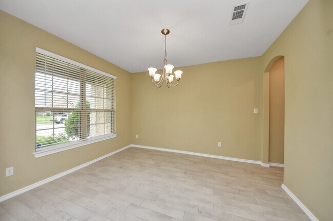 Foto del edificio - 28215 Shorecrest Ln
