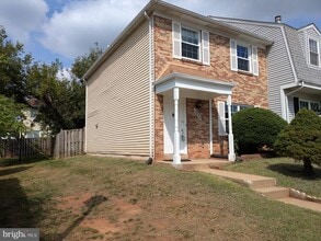 Building Photo - 9032 Whispering Pine Ct