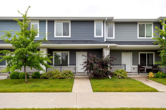 Building Photo - 760 SE Westown Pky
