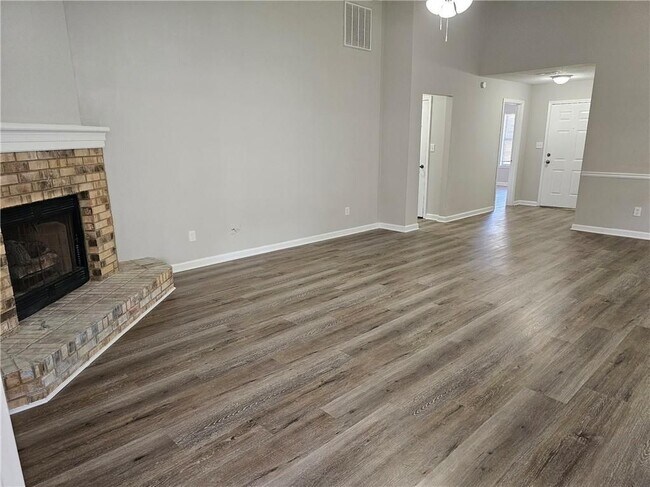 Building Photo - 8425 Falling Rocks Way