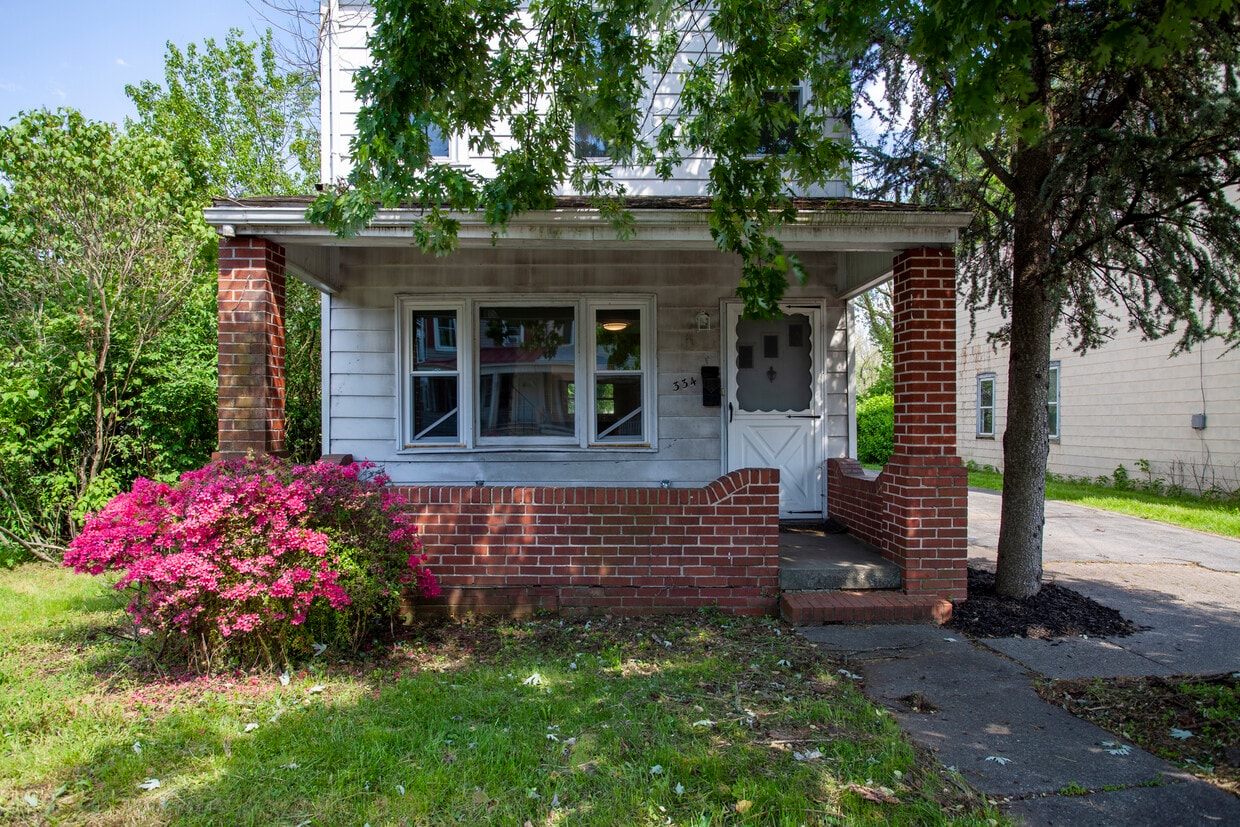 334 S Hanover St, Pottstown, PA 19465 House for Rent in Pottstown, PA