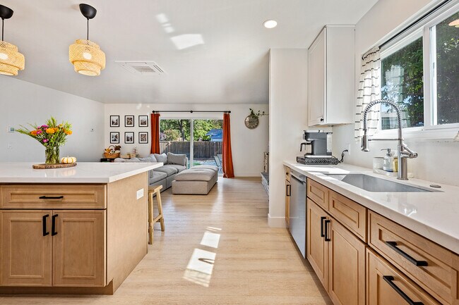 Foto del edificio - 199 Bailhache Ave