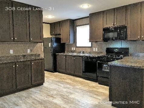 Building Photo - 308 Cedar Ln