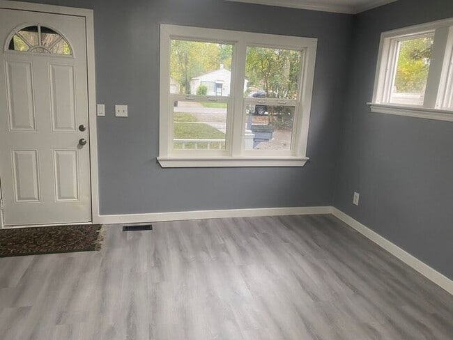 Building Photo - 28522 Fairfax St