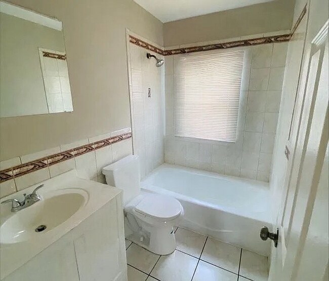 Foto del edificio - 3428 Indiana Ave