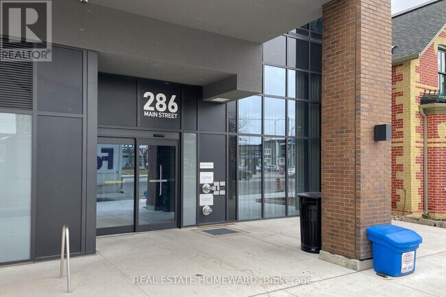 Building Photo - 286 Main St