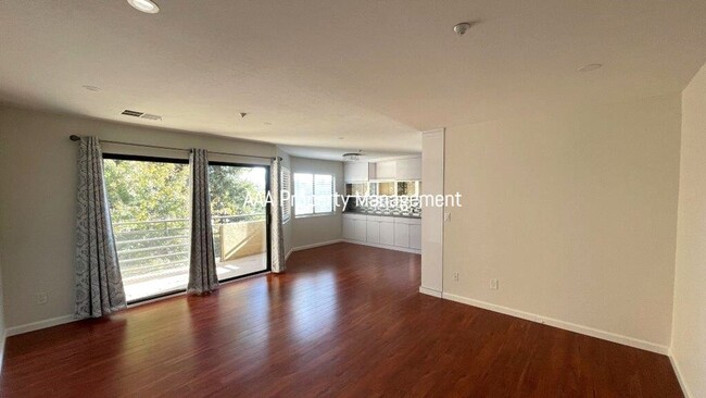 Foto del edificio - Downtown Walnut Creek! 3rd floor 2 master ...