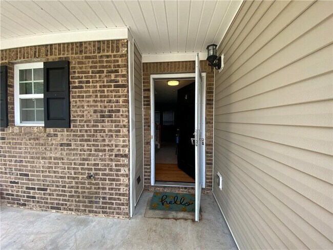 Building Photo - 575 Fox Creek Crossing