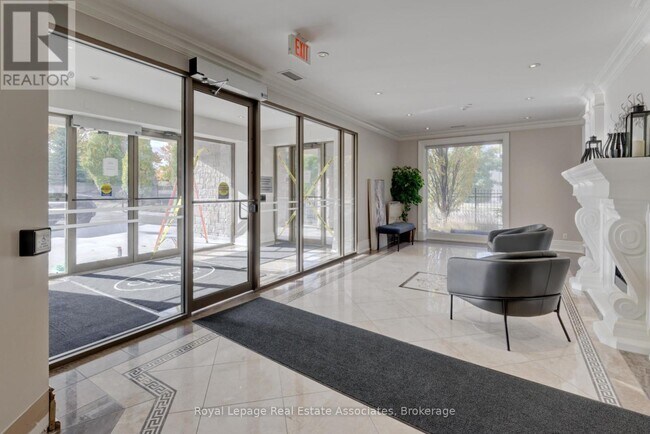 Photo du bâtiment - 223 Erb St. W