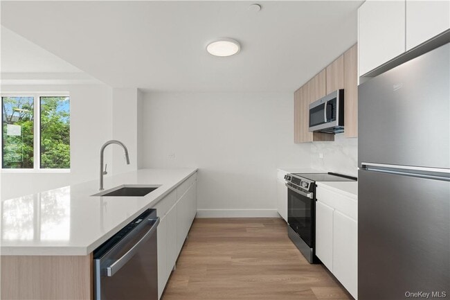 Foto del edificio - Ten Lyon Pl