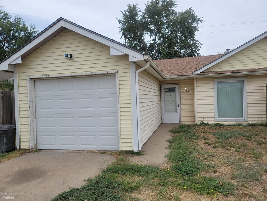 Primary Photo - 2 br, 1 bath Duplex - 1520 East Galena Street