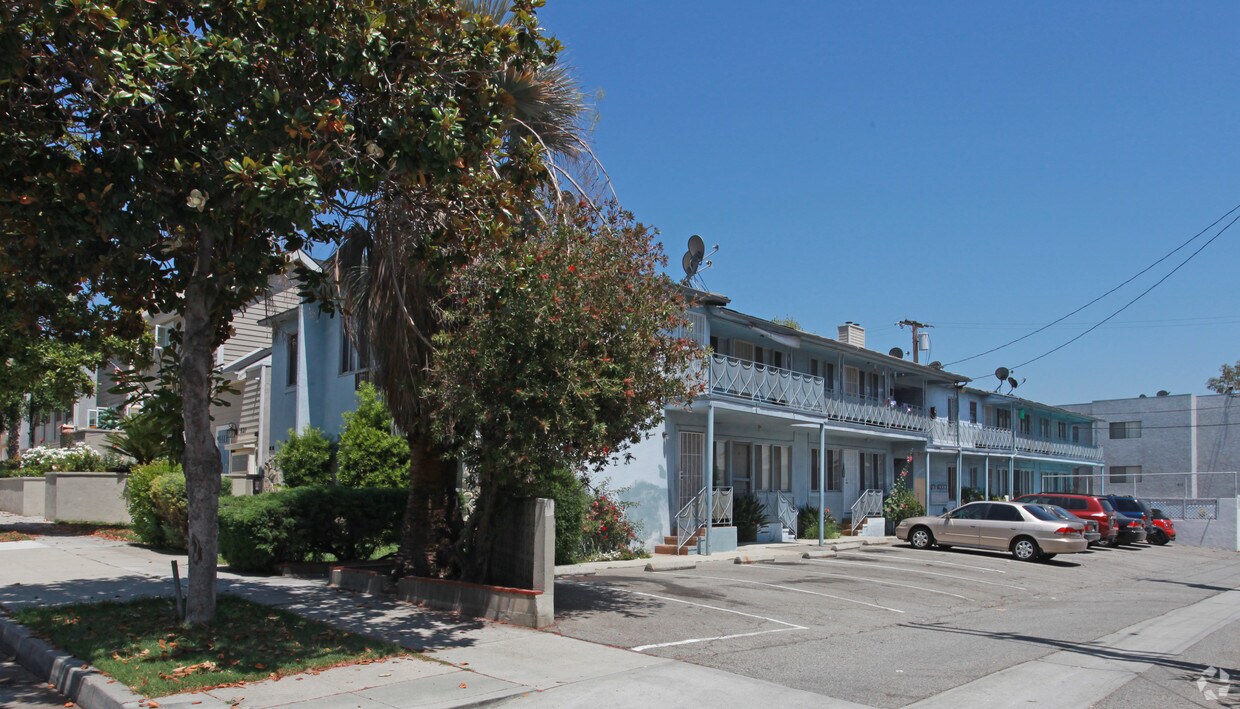 Foto principal - 516 E Cedar Ave