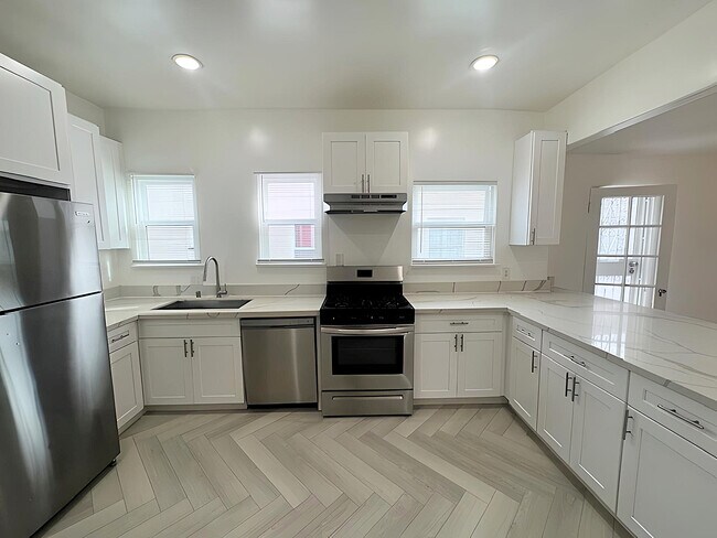 Foto del edificio - 126 N Hamilton Dr