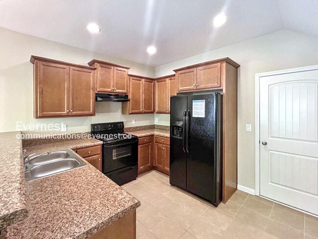 Building Photo - 535 Broughton Dr