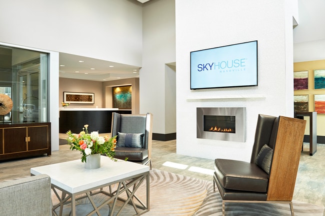 Grand Lobby - SkyHouse Nashville