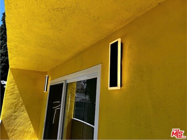 Building Photo - 5631 La Mirada Ave