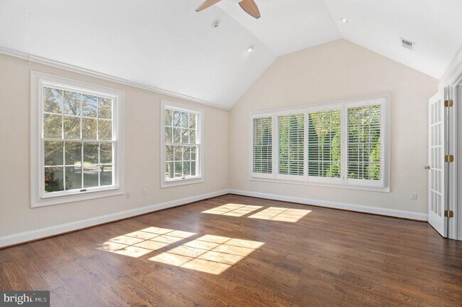 Foto del edificio - 4849 Rodman St NW