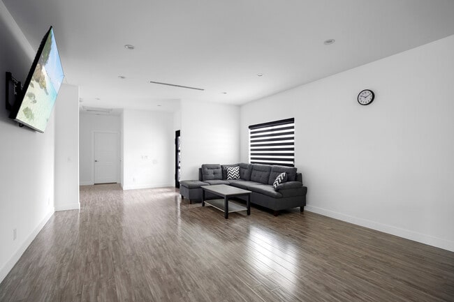 Foto del edificio - 13311 Wixom St