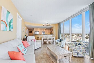 Building Photo - 521 W Beach Blvd