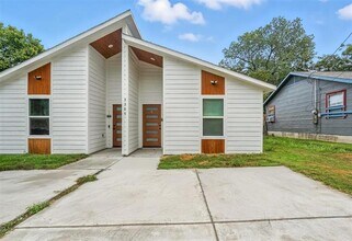 Building Photo - 3305 Mineola St