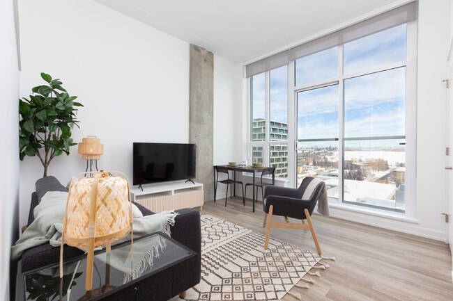 Building Photo - Bridge at Bridgeland