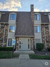 Building Photo - 229 W Ct of Shorewood