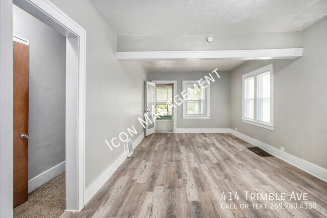 Foto del edificio - 414 Trimble Ave