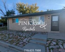 Building Photo - 3916 E Pikes Peak Ave