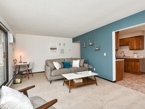 Building Photo - Pines of Burnsville