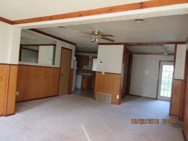 Foto del edificio - GREAT STARTER HOME!! PETS NEGOTIABLE WITH ...