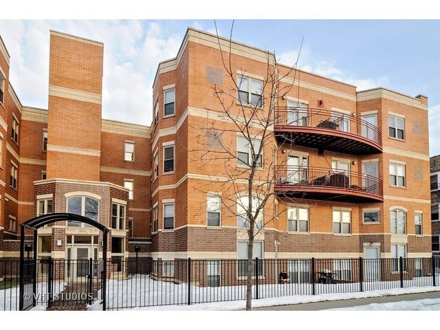 Primary Photo - 6015 N Mozart St
