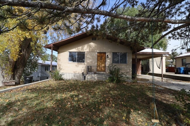 Foto del edificio - 565 E 200 N