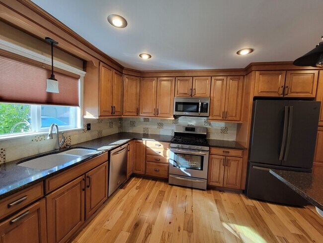 Building Photo - 14111 W 88th St