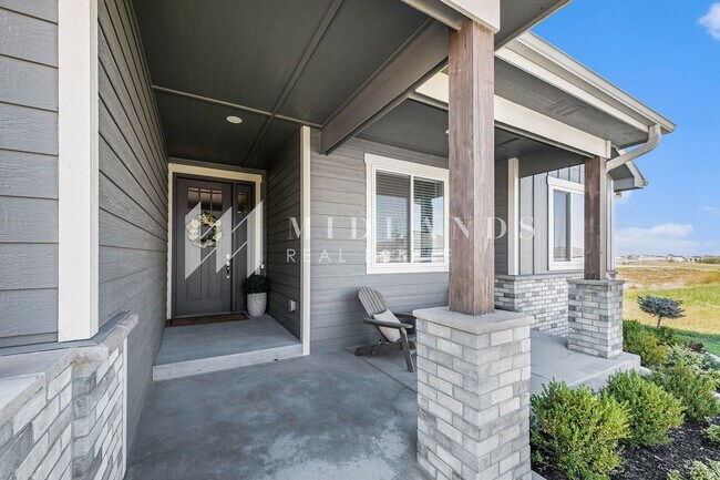 Building Photo - Belterra Beauty!