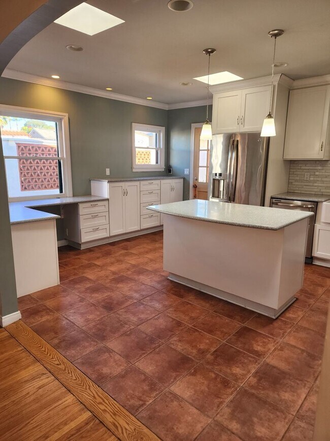 Building Photo - HOME FOR RENT!! 3 BD, 2 BA! AVAILABLE NOW