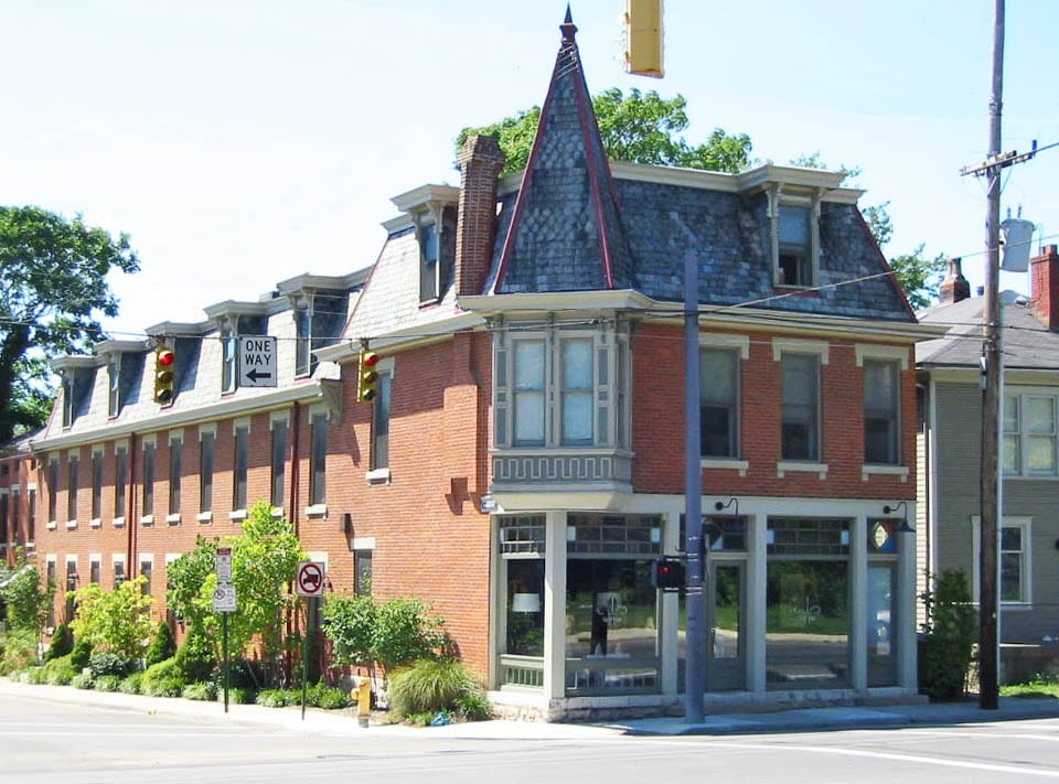 Primary Photo - 765 Summit St