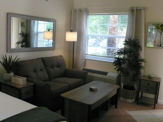 Foto del edificio - 8228 Mulligan Cir