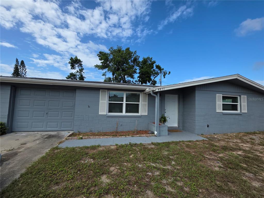 Foto principal - 4851 Phoenix Ave