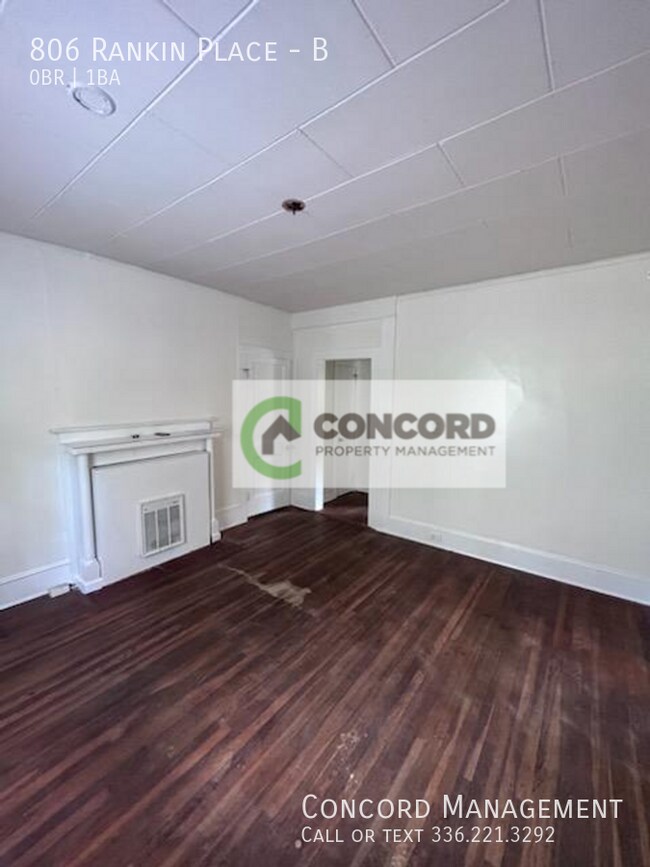 Foto del edificio - 806 Rankin Pl