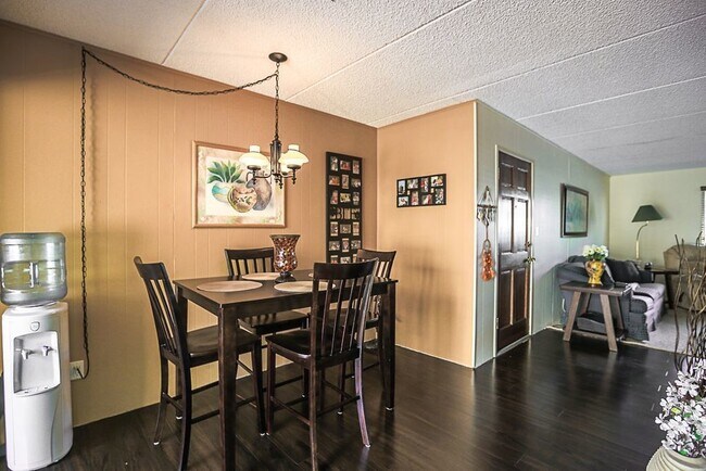 Building Photo - Utilities and great location for a 2 bedro...